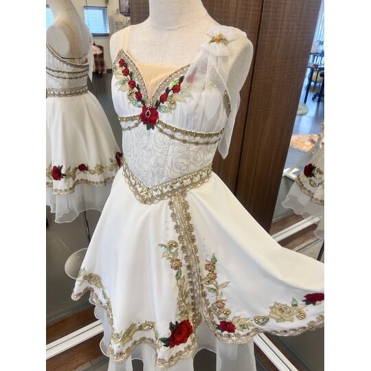 画像2193：フローラの目覚めよりフローラ